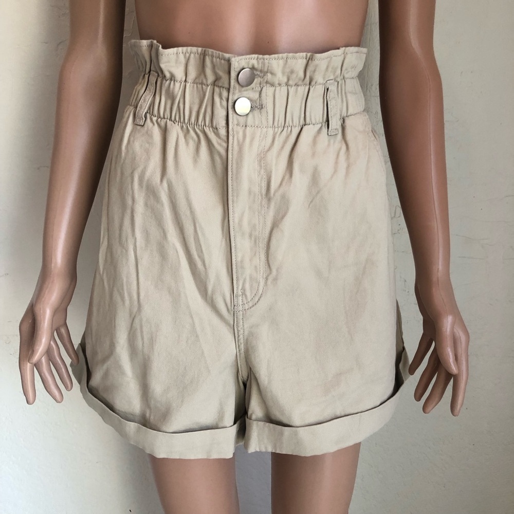 H&M Khaki/Tan High-Waisted Elastic Shorts Bermuda Women’s Size 12 Bohemian Style